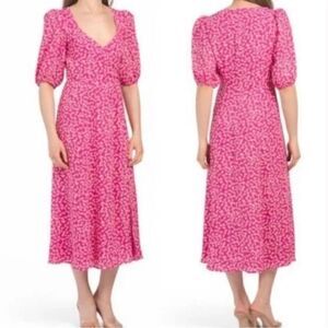 WAYF ditzy floral fuchsia sweetheart neck midi dress, sz XS